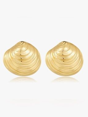 FILMOON Goldtone Textured Seashell Stud Earrings new and gift boxed